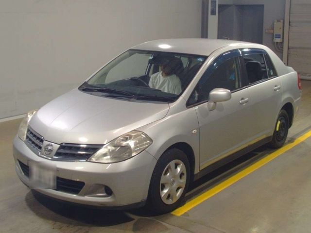 4334 Nissan Tiida latio SC11 2011 г. (TAA Yokohama)